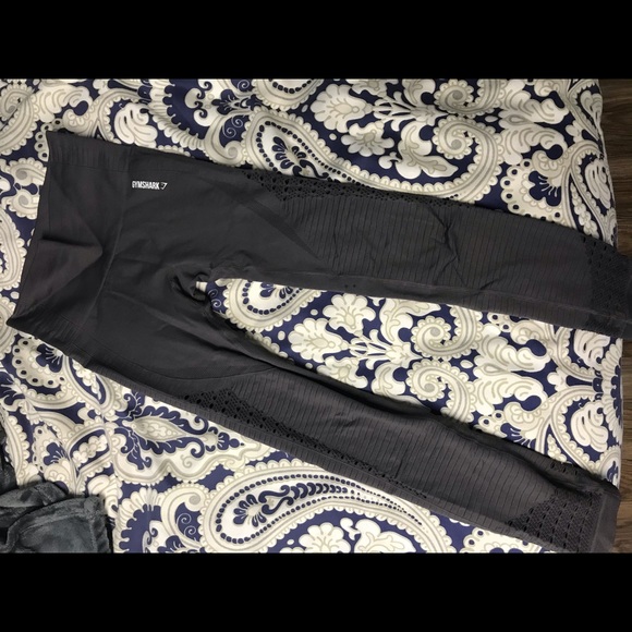 Gymshark leggings SOLD - Picture 2 of 4